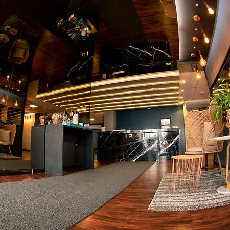 Jockey Class Hotel 特雷西纳 外观 照片