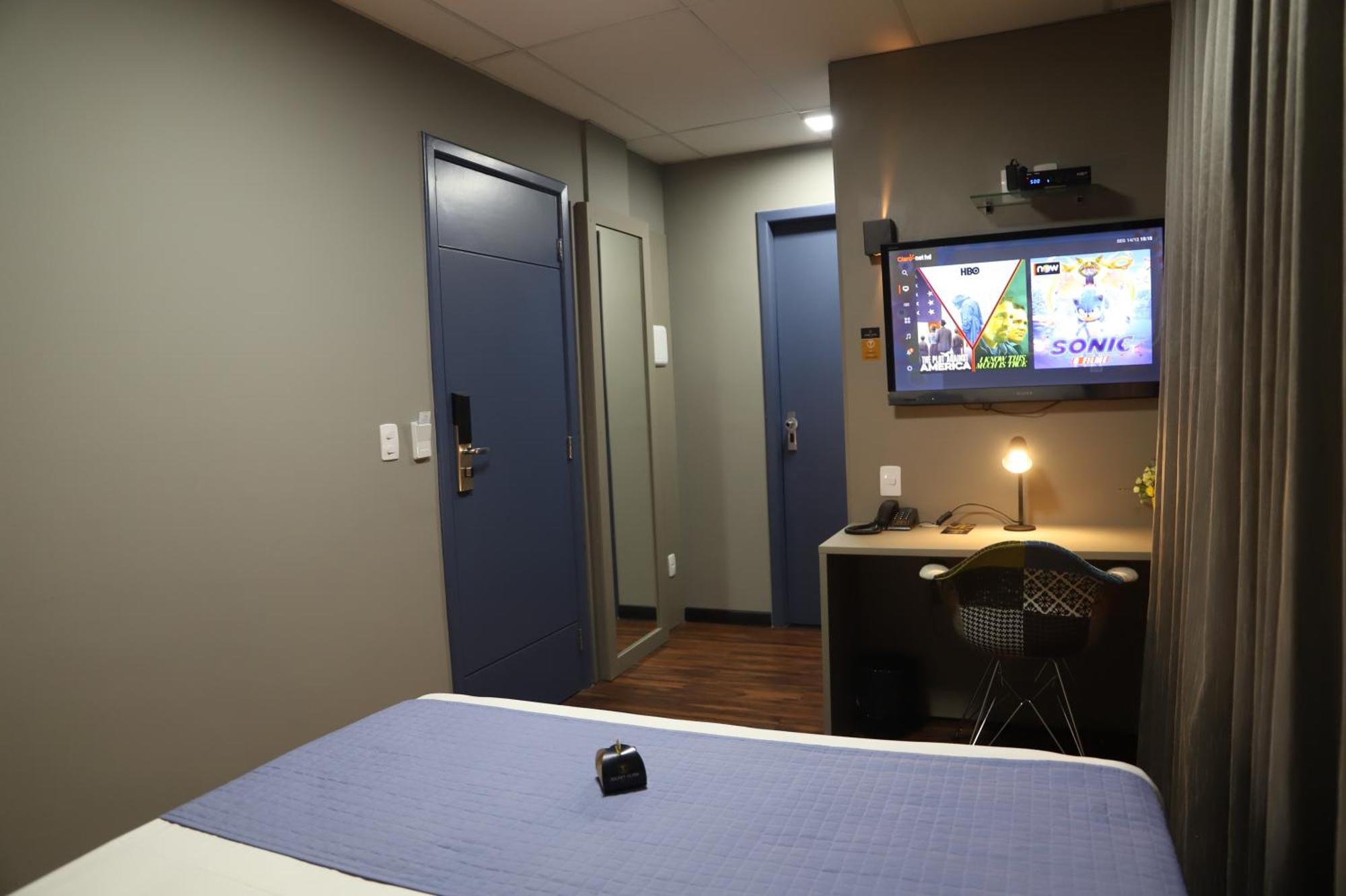 Jockey Class Hotel 特雷西纳 外观 照片